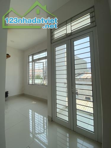 # Nhà gần MT CMT8 Ông Ích Đường, 98m2, 2 tầng đẹp, chất lượng, hơn 3 tỷ - 2