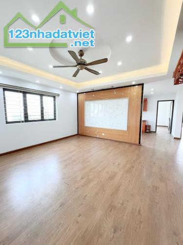 Chính chủ cần bán chung cư 3PN 112m2 đường Lĩnh Nam chỉ 3.7 tỷ LH 0969568293 - 3