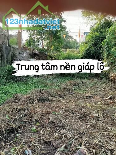 **BÁN NỀN NHÀ  THỔ CƯ HUYỆN AN PHÚ- TỈNH AN GIANG NGANG 8M DÀI 42 - 2