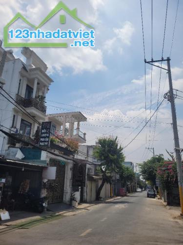 BÁN KHÁCH SẠN 5 TẦNG MẶT TIỀN TÂN THỚI HIỆP QUẬN 12 - 143M2, NGANG 5M - 18 PHÒNG, DÒNG - 4