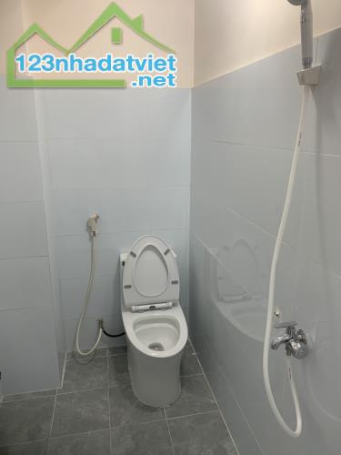 Nhà 2 tầng gần mặt tiền đường phường bình trưng tây quận 2 tp Thủ Đức 63m2 giá chỉ 4 tỷ 4 - 5