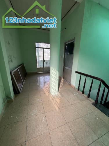 Bán nhà 3 tầng Mặt tiền Nguyễn Hữu Thọ DT 83m3 ngang 5,4 giá 17ty có thương lượng - 3