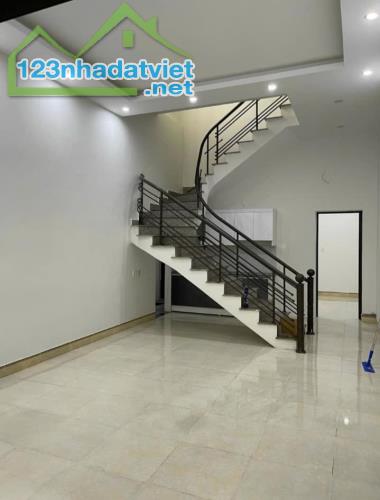 Bán gấp nhà Phố Tôn Đức Thắng, Lê Chân, HP. 2,55 tỷ, 70m2, 2 tầng.