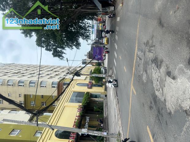 Bán nhà mặt tiền đường Tân Thành, Q Tân Phú, 196m2, ngang 10m giá chỉ 35 tỷ.