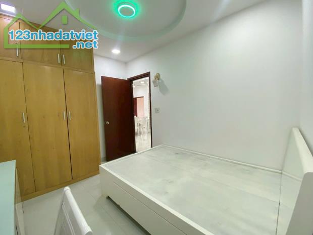 Quá HOT! Bán căn hộ D2D Amber Court 94m2 siêu rẻ chỉ 2tỷ6