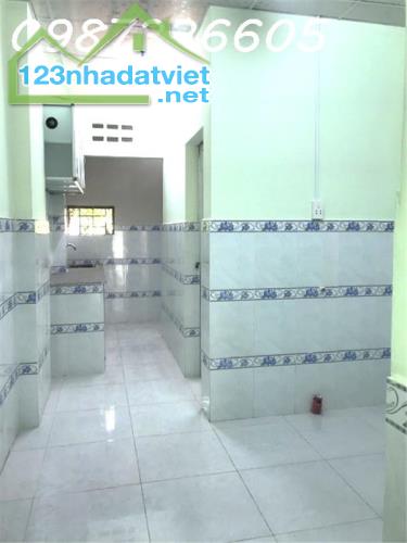 CẦN BÁN NHANH CĂN NHÀ 67m2 QUÁ RẺ GIÁ NHỈNH 3 TỶ . XE HƠI ĐỖ CỬA CÁCH CHỢ THỦ ĐỨC CHỈ - 2