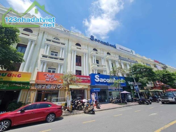 BÁN NHANH LÔ ĐẤT TẠI MẶT CHỢ NHƯ QUỲNH CENTER, Giá cực tốt, vị trí đẹp: 0835459289