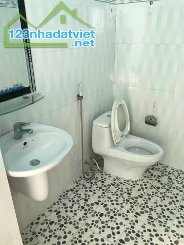 TP Thủ Đức 27m2 Chỉ 2 triệu 4 Phòng Trọ Hẻm 47 Trường Lưu - 1