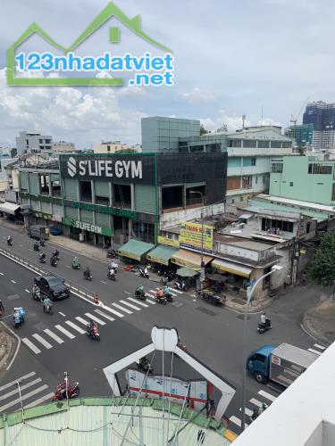 QUẬN 5 ! Cho thuê mặt bằng và lầu 1 trên đường MT 146 Nguyễn Thị Nhỏ, F.12,  sát bên Chợ - 1