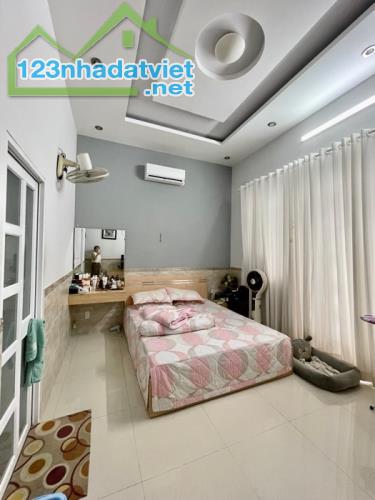 Bán nhanh nhà hẻm xe tải Trần Xuân Soạn, dt 45m2, ngang4,2m, nở hậu- chỉ 5,2tỷ TL - 3