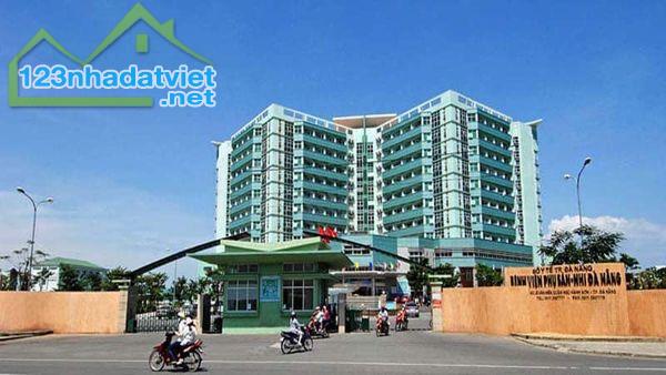 BÁN ĐẤT TẶNG NHÀ- VIEW ĐỐI DIỆN CÔNG VIÊN- VÀI BƯỚC CHÂN ĐẾN BỆNH VIỆN 600 GIƯỜNG - DÒNG T