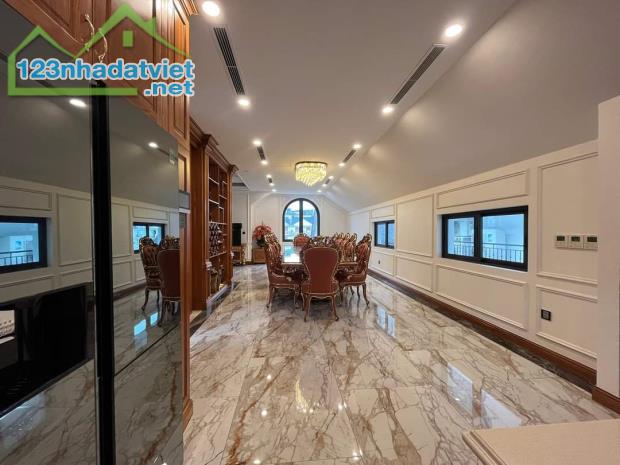Bán siêu Biệt Thự nhà vườn Nguyễn Thị Định, Cầu Giấy. 238 m2 x 4T x Mt 35m Lô góc 2 thoáng - 2