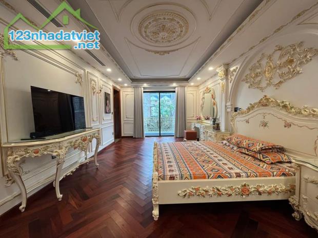 Bán siêu Biệt Thự nhà vườn Nguyễn Thị Định, Cầu Giấy. 238 m2 x 4T x Mt 35m Lô góc 2 thoáng - 1