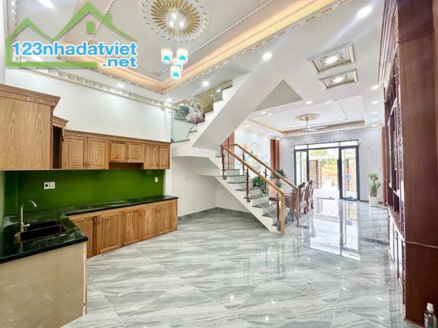 NHÀ 1 TRỆT 1 LẦU 100M2 HOÀN CÔNG NGAY ĐƯỜNG HOÀNG MINH CHÁNH KDC HOÁ AN - 3