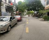 Bán nhà mặt đường Hoàng Ngọc Phách mặt tiền 4m, kinh doanh buôn bán