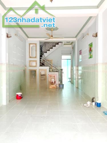 Bán nhà 2 lầu 4x19m hẻm 101 đường Bùi Minh Trực Phường 5 Quận 8 - 1