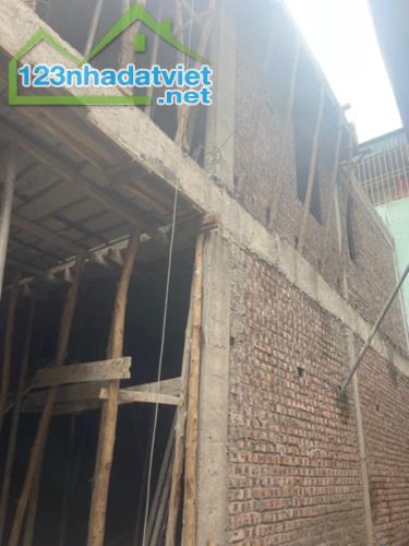 Bán nhà Thạch Bàn Long Biên ngõ nông ,nhà mới nhà DT42m mặt tiền 10.5 m giá 4.8 Tỷ - 2
