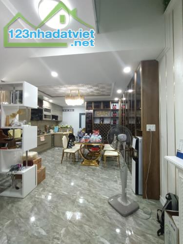 Bán nhà siêu đẹp, mặt tiền Nguyễn Dữ, 80m2, 3tầng, chỉ 7,5 tỷ