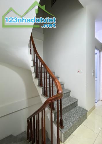 Nhà Đại Mỗ 36m2, 4 tầng, nhà dân xây, đủ công năng, tặng nội thất, oto đỗ cổng giá 4.65 tỷ - 2