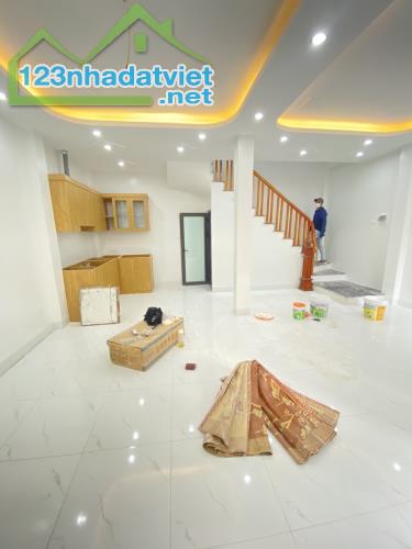 Nhà 50m2 thiết kế siêu sang trọng -sổ đỏ riêng, trước nhà ô tô đỗ cửa,giá chỉ từ 1,76tỷ