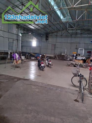 Cho thuê kho xưởng tại Hồng Vân, Thường Tín, Hà Nội. Diện tích 500m khung thép hộp, tường
