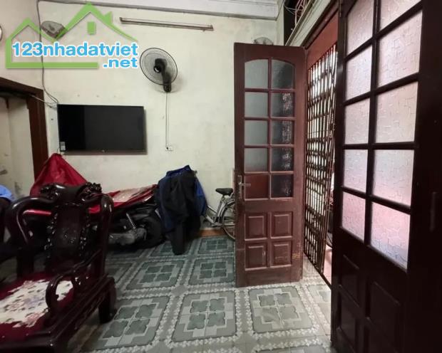 Bán đất Cù Chính Lan, Thanh Xuân, ô tô vào, ngay phố, dt 60m2, 2 tầng, giá 8.6 tỷ - 1