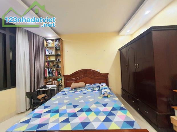 Bán nhà phố Kim Ngưu, Hai Bà Trưng 45m, 5 tầng. Giá: 9.3 tỷ - 2
