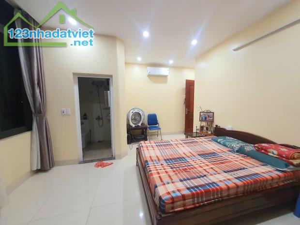 Bán nhà phố Kim Ngưu, Hai Bà Trưng 45m, 5 tầng. Giá: 9.3 tỷ - 4