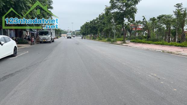 ĐẤT VÀNG GIA THƯỢNG 45M, MT 4.5M, GẦN HỒ, CÔNG VIÊN, TIỆN ÍCH BẠT NGÀN. - 1