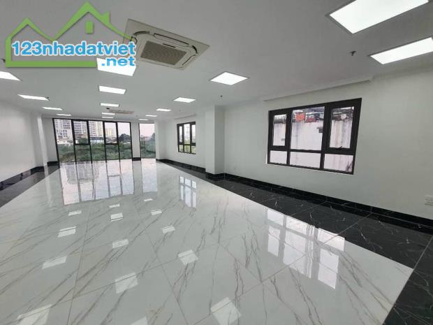 Bán toà VP 9 tầng Hoàng Quốc Việt - 125m2 căn góc có hầm, thông sàn, 2 làn ô tô kinh doanh - 2