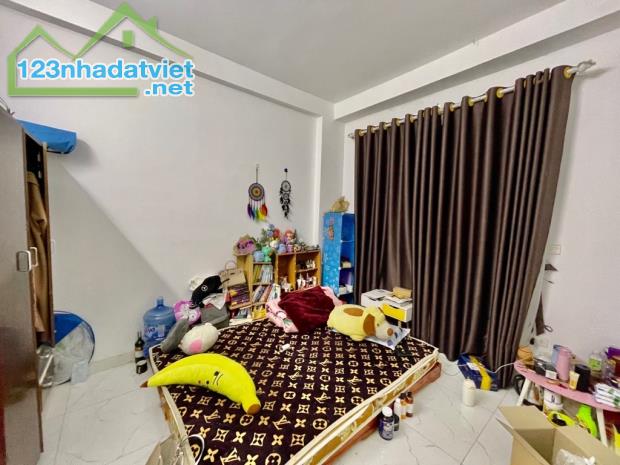Văn Quán  31m 5tầng 3ngủ mặt tiền 4,1m, ra mặt phố, ô tô tránh đúng 10m