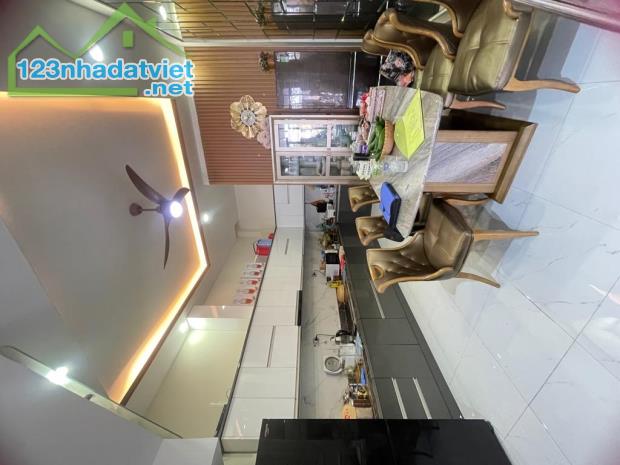 VỊ TRÍ KINH DOANH - ĐƯỜNG 8M THÔNG 1/ TÔ NGỌC VÂN QUẬN 12 - 84M2, 3 TẦNG - KHU PHÂN LÔ - 1