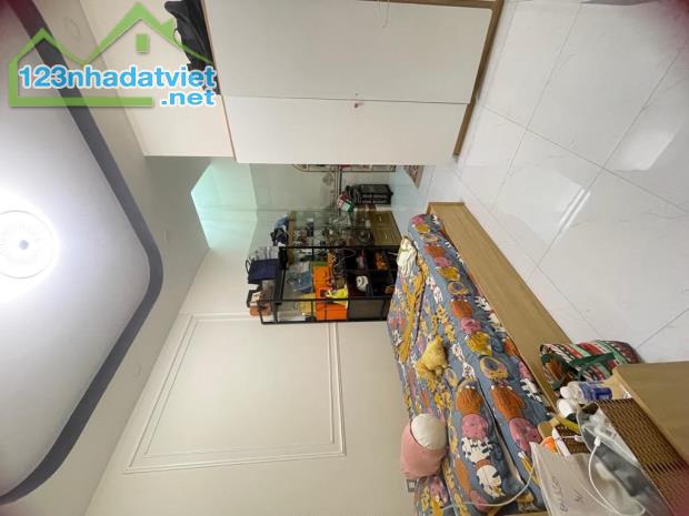 VỊ TRÍ KINH DOANH - ĐƯỜNG 8M THÔNG 1/ TÔ NGỌC VÂN QUẬN 12 - 84M2, 3 TẦNG - KHU PHÂN LÔ