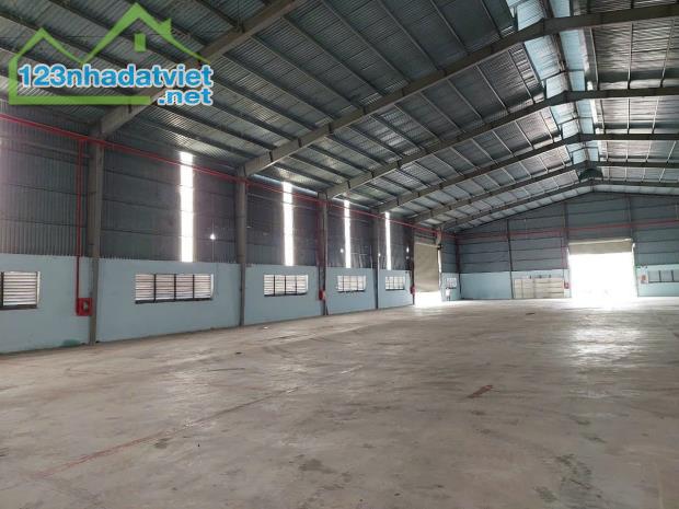 Cho thuê 1800m2 XƯỞNG mới đẹp tại Tân Uyên , giá 100 triệu/tháng - 1