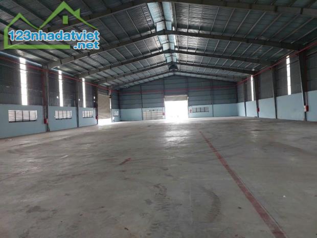 Cho thuê 1800m2 XƯỞNG mới đẹp tại Tân Uyên , giá 100 triệu/tháng - 2