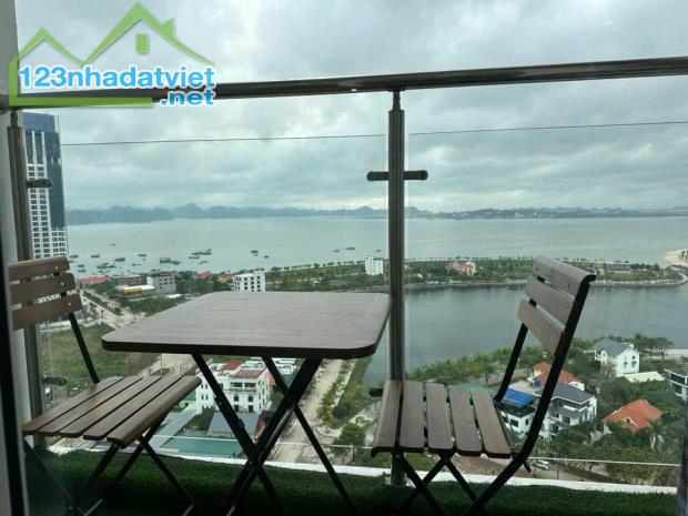 Không sử dụng nên cần bán căn hộ 2Pn view biển 68m2 trung tâm du lịch Bãi Cháy, Hạ Long.