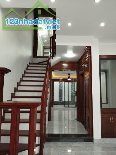 Bán nhà 4 tầng trục chính 20.5m KĐT Tân Phú Hưng, TP HD, 67.5m2, mt 4.5m, 4 ngủ, thang máy - 4