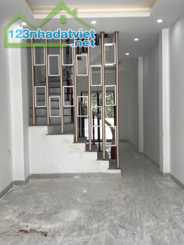 Bán nhà Cao Viên -Thanh Oai 35m2 ,ôtô đỗ gần,full nội thất đi HÀ ĐÔNG chỉ 10p,giá 1,45 tỷ