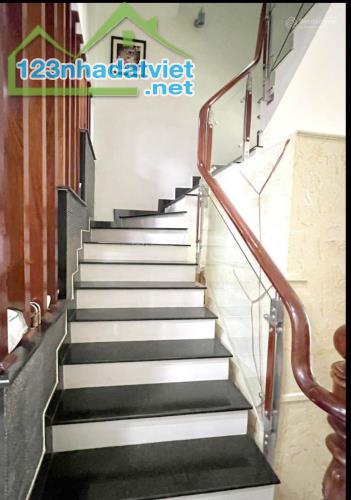 Khu nhà mt An Dương Vương P16.Q8, dt [4.5x12]- 4 Tầng- 4PN- hẻm 6m, kẹt tiền bán còn 5tỷ98 - 1