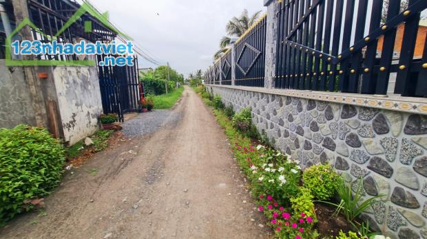 Bán Đất 10x20m đường xe hơi ấp Bình Lợi, xã Hòa Khánh Đông, Đức Hòa, Long An giá 1.28 tỷ - 2