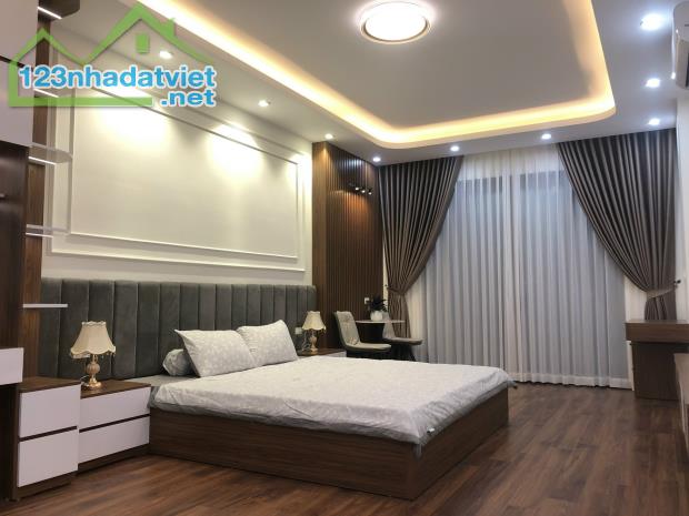 Bán nhà 7 tầng thang máy dịch vụ Hàng Bè Kiến Hưng, 50m2 ô tô tránh kinh doanh giá 14 tỷ - 1