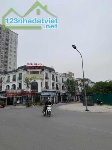 Bán nhà Kim Giang 103m4T Mt4.7m, Kinh doanh, Vỉa hè, Ô tô tránh –Giá 19.8Tỷ -LH 0795986686