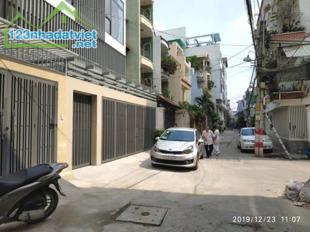 Cho nữ thuê Phòng trọ quận Bình Thạnh, 25m2 mới đẹp, ban công, cửa sổ, hẻm 7m. Giá rẻ nhất - 4