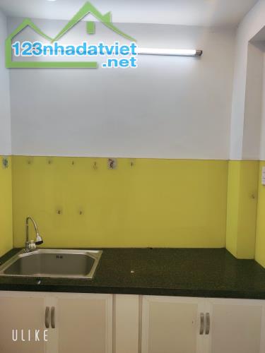 PHÂN KHÚC 3 TỶ - HOÀNG VĂN THỤ PHÚ NHUẬN - SÁT MẶT TIỀN - 3 TẦNG - TẶNG NỘI THẤT - 1