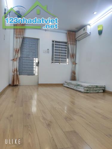 PHÂN KHÚC 3 TỶ - HOÀNG VĂN THỤ PHÚ NHUẬN - SÁT MẶT TIỀN - 3 TẦNG - TẶNG NỘI THẤT