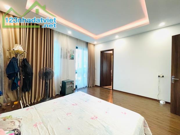 Bán nhà Bán đảo linh đàm _ ô tô tránh _ 80m2 _ MT4.5m _ 12.8tỷ - 2