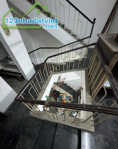 Bán nhà mặt phố Triệu Việt Vương, 64m2, 4 tầng, mặt tiền 5m, 49.8 tỷ, vị trí đẹp, kinh - 2