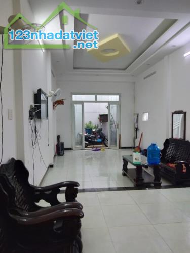NHÀ ĐẸP NGUYỄN DUY CUNG GV BTCT 2 TẦNG - 62M2 -SỔ HỒNG RIÊNG - CHỈ 3.9T - 2