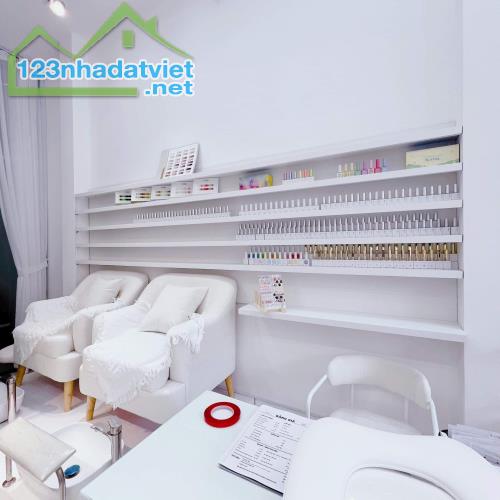 ĐỊNH CƯ NƯỚC NGOÀI NÊN CẦN SANG LẠI TIỆM NAIL MỚI ĐẦU TƯ - 2