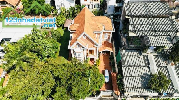 Bán Biệt Thự Thảo Điền 725m2(20mx36m) Trệt 2 Lầu,,Hồ Bơi Sân Vườn Rộng-Giá Chỉ 120 Tỷ TL - 3